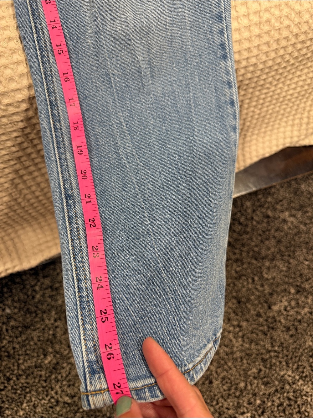 Abercrombie & Fitch Faded Light Blue High-Rise Jeans - Picture 6 of 6
